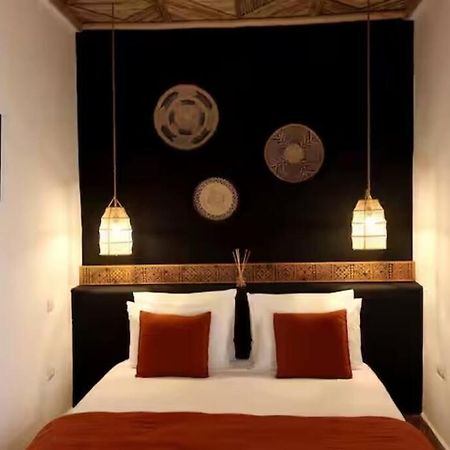 Riad Ptit Kech, Bassin Terrasse - Petits Dejeuners Marrakesh Bagian luar foto