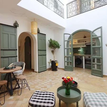 Riad Ptit Kech, Bassin Terrasse - Petits Dejeuners Marrakesh Bagian luar foto