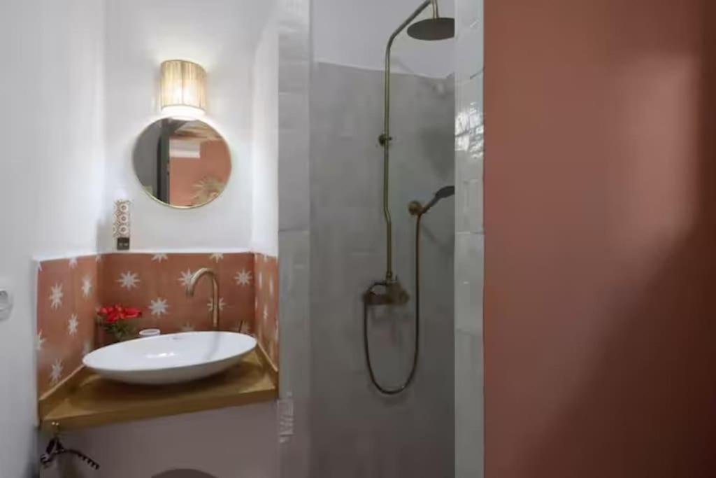 Riad Ptit Kech, Bassin Terrasse - Petits Dejeuners Marrakesh Bagian luar foto