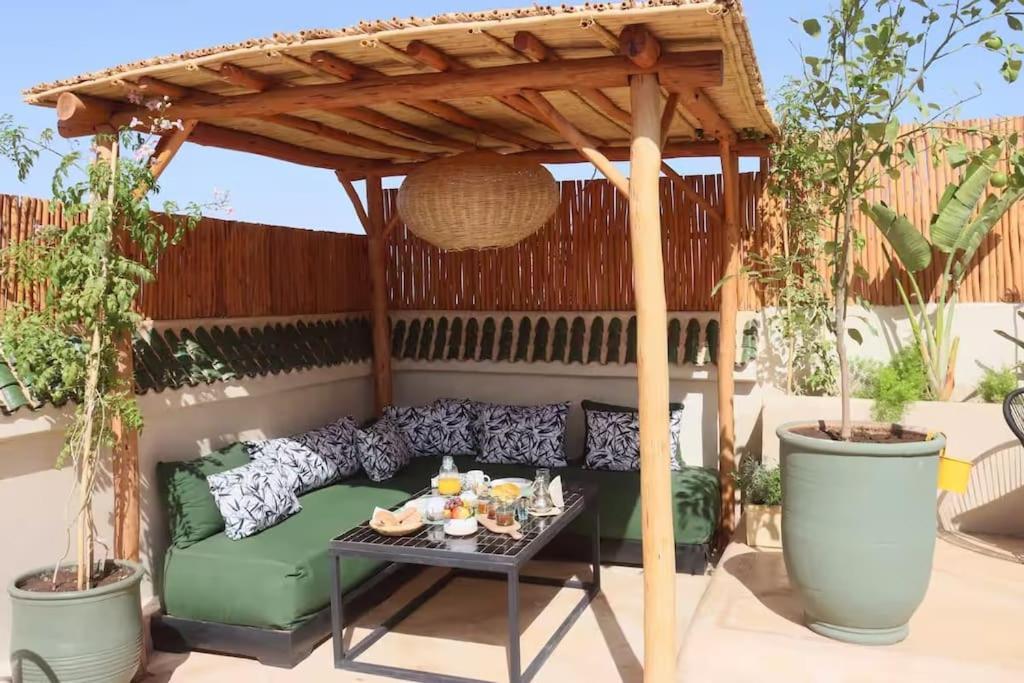 Riad Ptit Kech, Bassin Terrasse - Petits Dejeuners Marrakesh Bagian luar foto