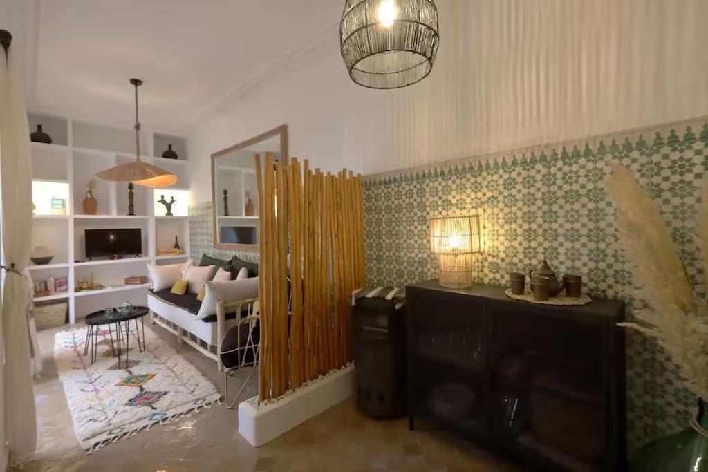 Riad Ptit Kech, Bassin Terrasse - Petits Dejeuners Marrakesh Bagian luar foto