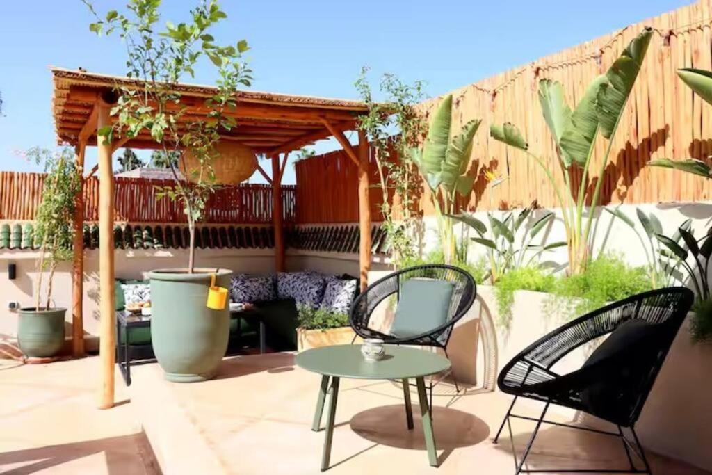 Riad Ptit Kech, Bassin Terrasse - Petits Dejeuners Marrakesh Bagian luar foto