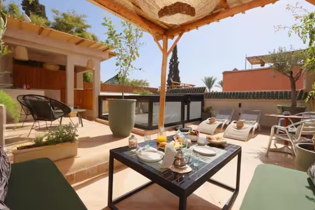 Riad Ptit Kech, Bassin Terrasse - Petits Dejeuners Marrakesh Bagian luar foto